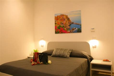 coppie la spezia|Real Rooms – Bed & Breakfast – La Spezia (Italy)